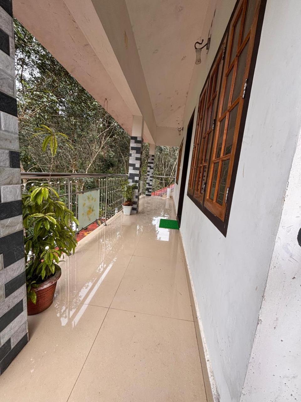 Homestay Casa Grande Munnar Anaviratty